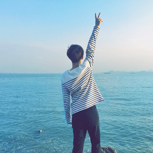 久久男人的天堂AV
