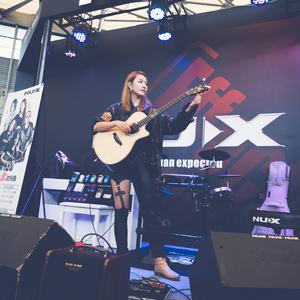 久久男人的天堂AV
